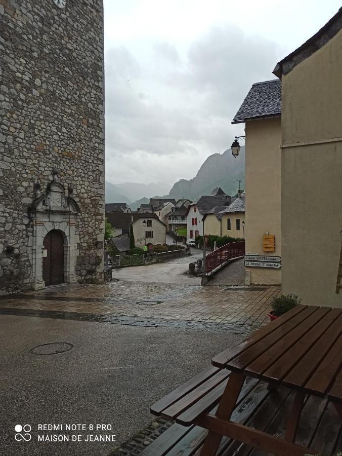 La Maison De Jeanne Osse-en-Aspe Luaran gambar